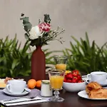 Hotel Le Pré Galoffre Nimes